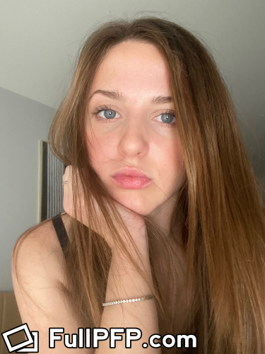 Anna @anna363636 full-size profile picture FanCentro