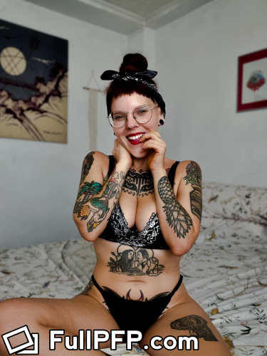 LISS 😈 SEXTING QUEEN ✨ GOTH BABE 🖤 FREE @cuteliss full-size profile picture Fansly