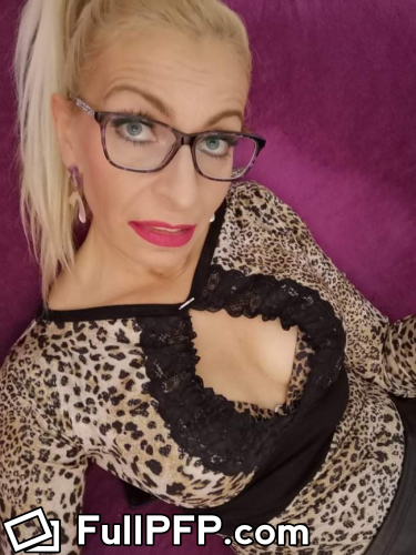 Judit Szabo (juszab74) OnlyFans Profile Picture