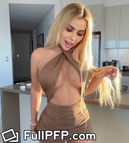 Nina is SEXTING QUEEN😈 @ninamilano full-size profile picture FanCentro