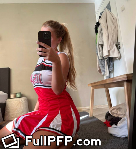 Sophie @yurtgirlsophie full-size profile picture OnlyFans